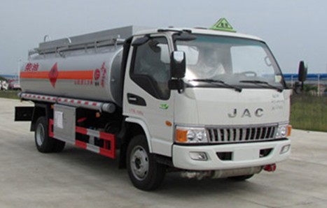 江淮駿鈴6噸加油車(chē)圖片 江淮駿鈴6噸加油車(chē)圖片