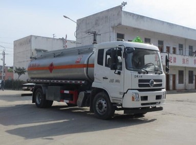 國(guó)六東風(fēng)天錦油罐車(chē)圖片 國(guó)六東風(fēng)天錦油罐車(chē)圖片